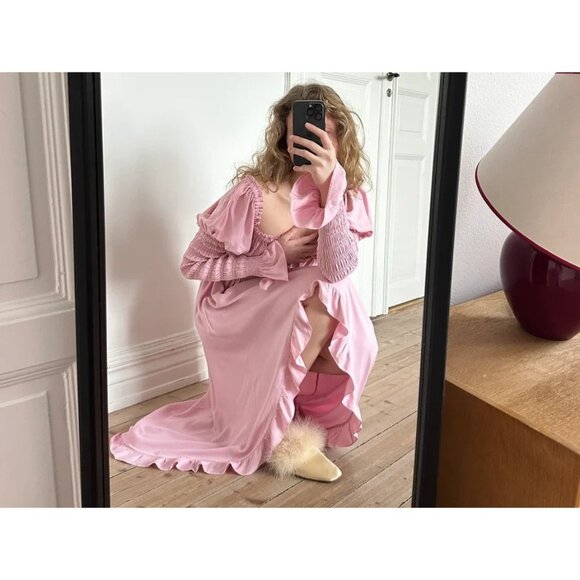 Sleeper Juliette Off Shoulder Smocked Midi Dress L Fairy Pink Shirred NEW $370 - Picture 4 of 14